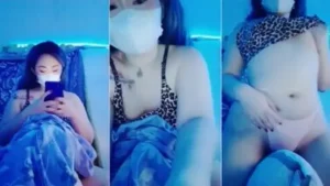 Tante Daisy Garukin Jembut Dalam Cd